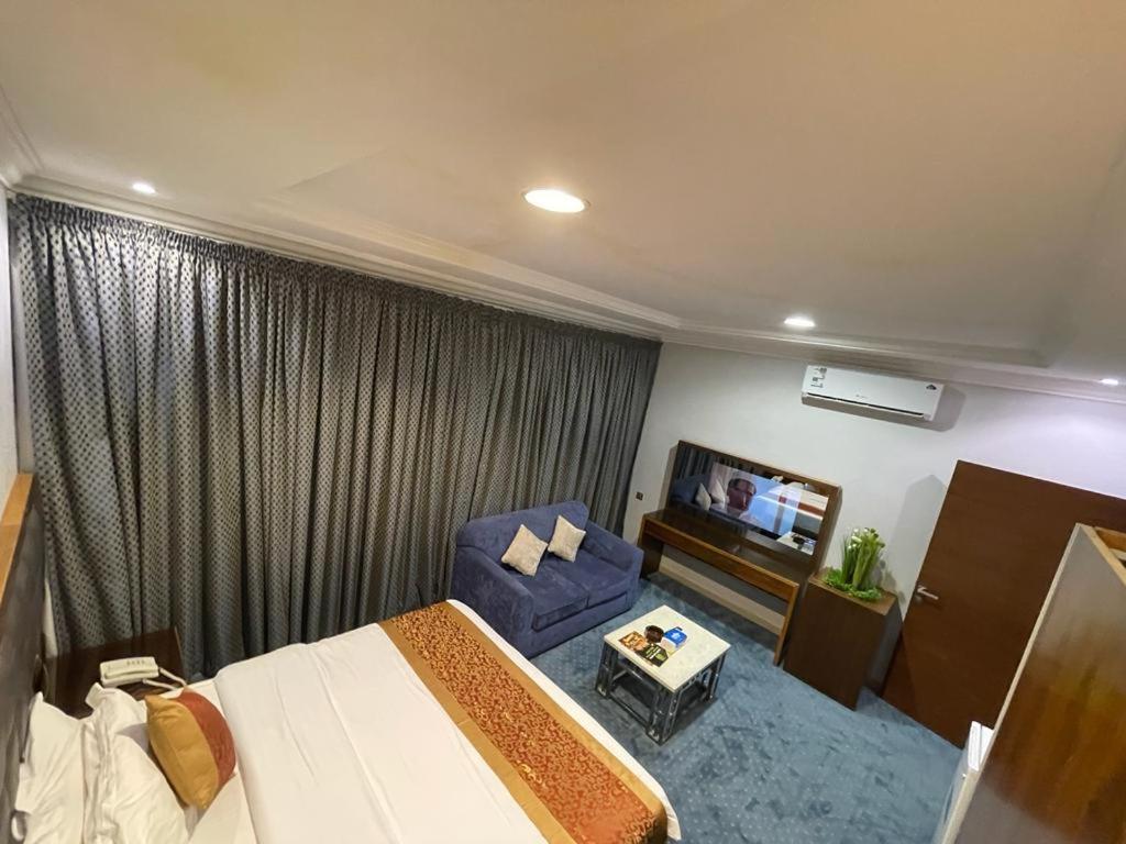 Aparthotel الماسم للأجنحة الفاخرة- الملك فهد - الرياض