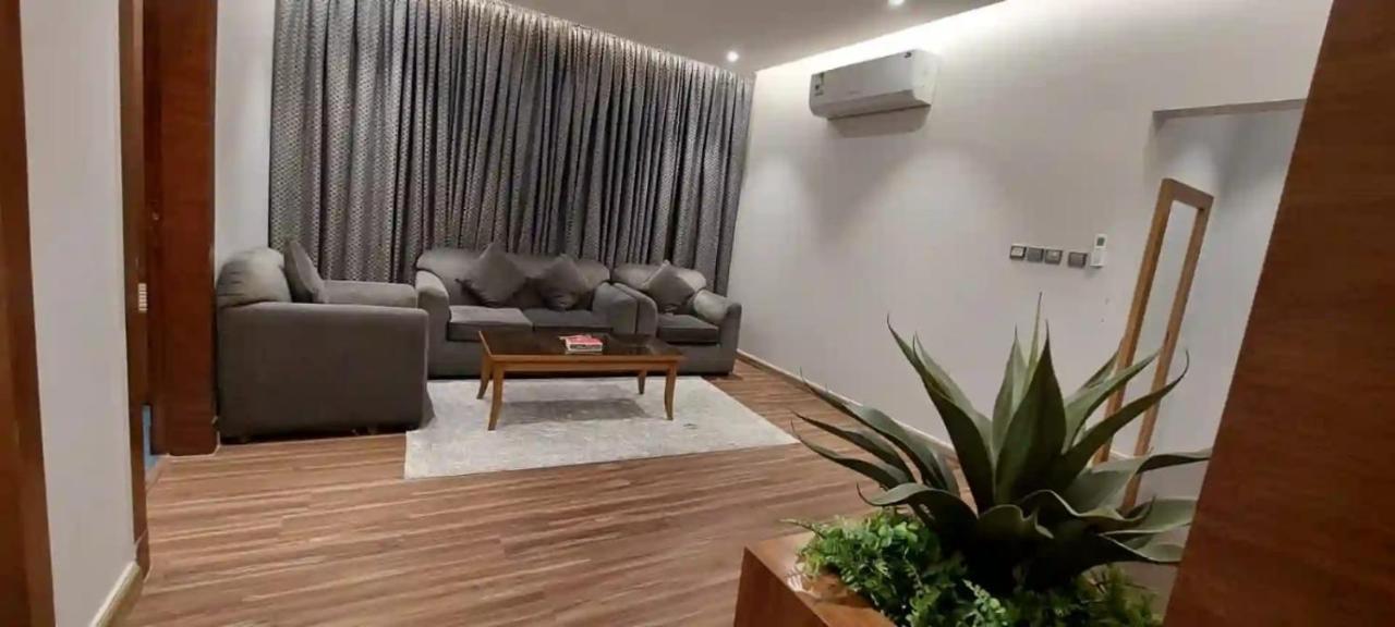 Aparthotel الماسم للأجنحة الفاخرة- الملك فهد - الرياض Riyadh